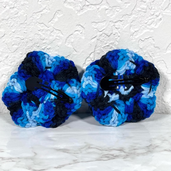 Set Of 2 Blue Crochet Flower Barrettes - Picture 2 of 5